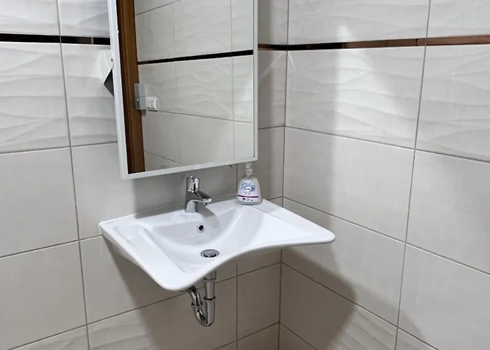 Tokajim Vendeghaz * 세렌치